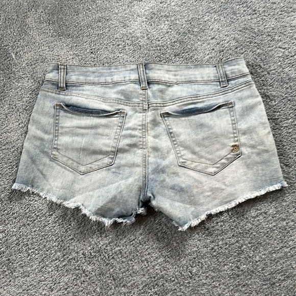 Indigo Rein Distressed Jean Shorts - Picture 3 of 6